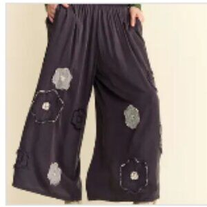 DAVI & DANI Black Wide-Leg Pants with Silver Floral Details